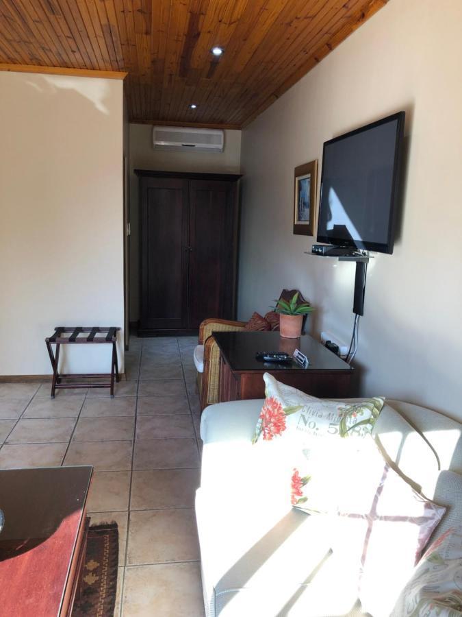 Oak Tree Lodge Paarl Esterno foto